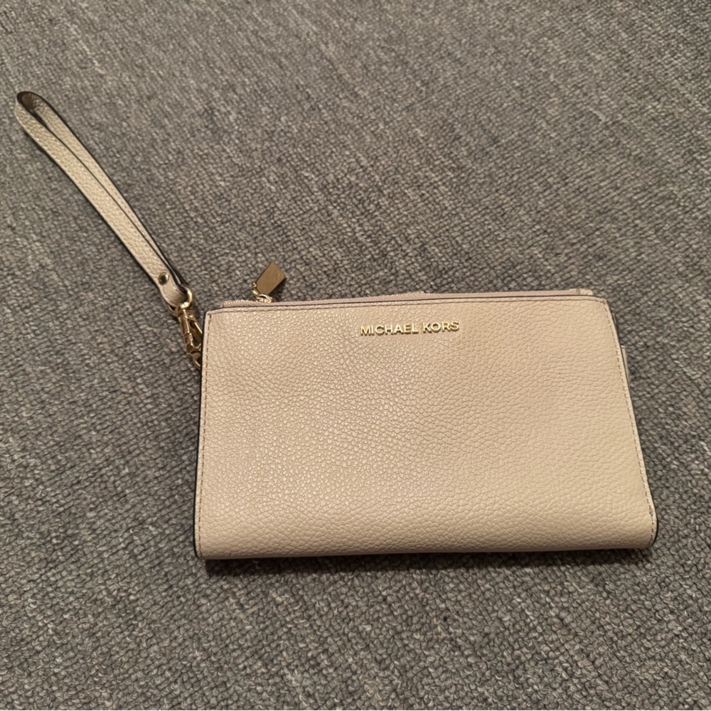 Michael Kors Jet Set wristlet - used twice